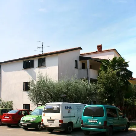 By The Sea - 2528 Apartamento Umag