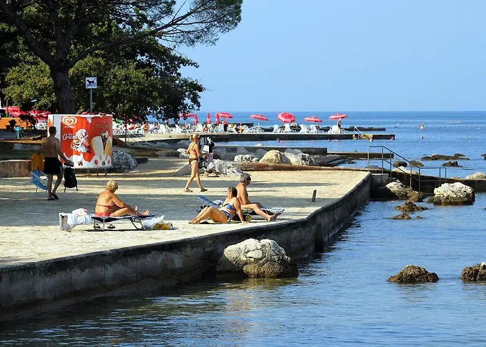 By The Sea - 2528 * Umag